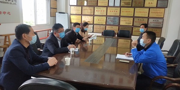 省督查組鄭處長(zhǎng)一行領(lǐng)導(dǎo)來湖北昌利公司調(diào)研 省督查組鄭處長(zhǎng)一行領(lǐng)導(dǎo)來湖北昌利公司調(diào)研