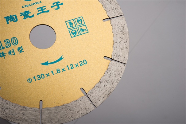 金剛石切割片刀頭金剛石顆粒的物理性質(zhì)探究